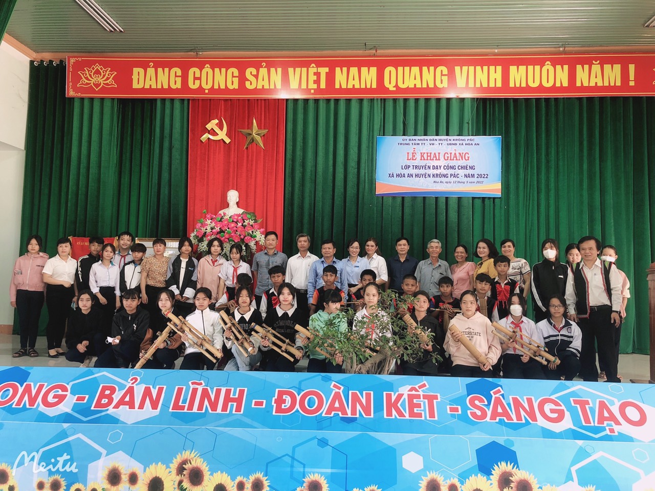 Xã Hòa An, tổ chức khai giảng Lớp truyền dạy cồng chiêng